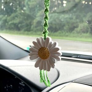 Car Hanger Freshener - Daisy